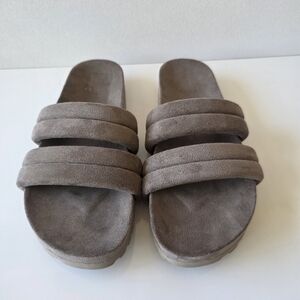 VARLEY Quilted Slide Sandals Cinder Taupe Vegan Suede Minimal Luxe Size 6 Cinder